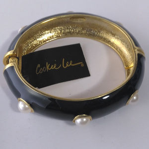 Black and Gold colored Bangle with Faux Pearls